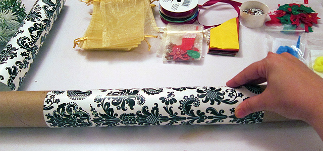 Constructing Yule Party Crackers Holiday & Hearth Holiday and Hearth Lisa Novelline Lisa Anne Novelline author writer The Dance of Spring craft blog creative blog creativity decorator blog festival celebration seasons nature blog Winter Christmas Yule yuletide Winter Solstice December yule crackers holiday crackers favors handmade toys treats handcrafted