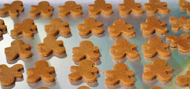 Unbaked gingerbread men on cookie sheet Holiday & Hearth Holiday and Hearth Lisa Novelline Lisa Anne Novelline author writer The Dance of Spring craft blog creative blog creativity decorator blog festival celebration seasons nature blog Winter Christmas Yule yuletide Winter Solstice December yule gingerbread cookies gingerbread men gingerbread houses handcrafted